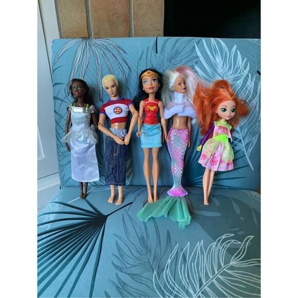 Lot of 10 DISNEY Princess Ken MATTEL play toys Barbie Dolls - Picture 3 of 7